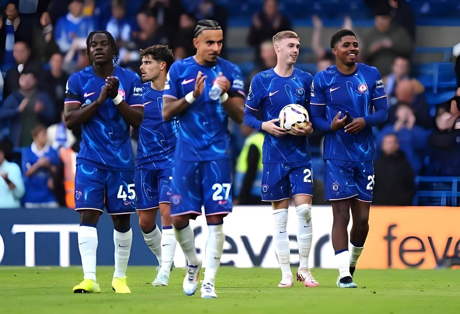 包含今晚波尔图备战NBA总决赛，外线爆发细节曝光，赛场秩序良好，控场能力受关注的词条